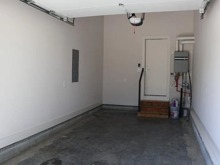 927 13th Ave S — Photo 14