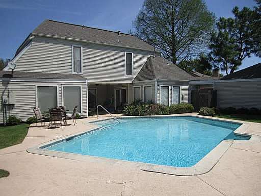 1st image of 15307 La Mancha Dr
