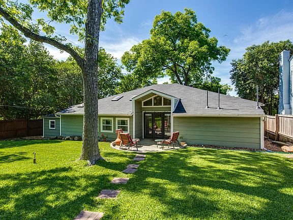 3rd image of 227 Arcadia Pl