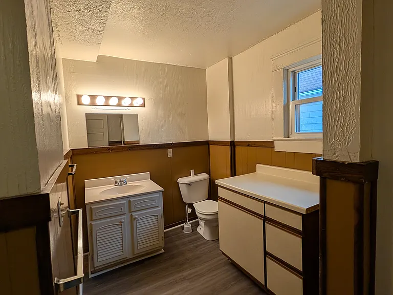 564 Carroll St — Photo 24