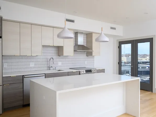 19 Clapp St #8, Dorchester, MA 02125