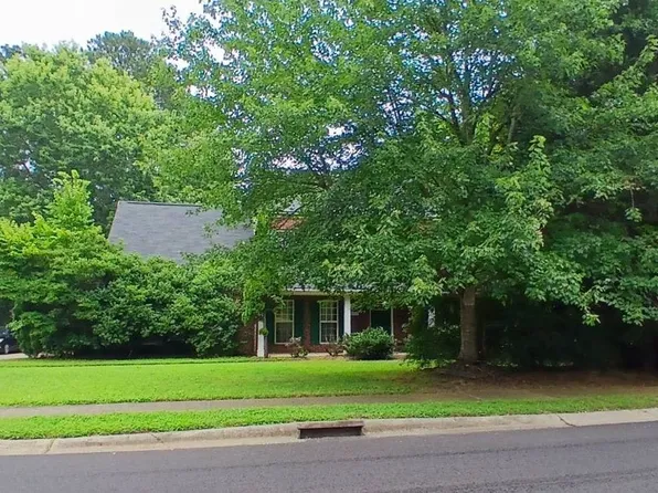 6000 Waverly Lynn Ln, Charlotte, NC 28269