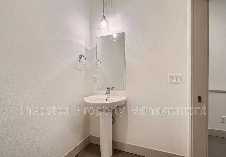 2332 Decatur St #3 — Photo 23