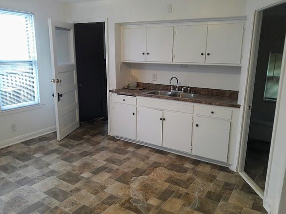 5th image of 206 W Burleigh St