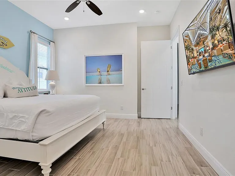 8038 Surf St — Photo 12