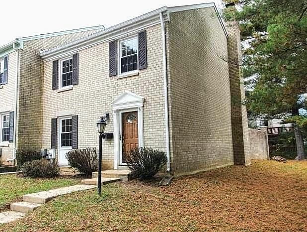 1st image of 14 Landsend Dr