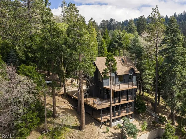 413 Cimarron Ln, Lake Arrowhead, CA 92352