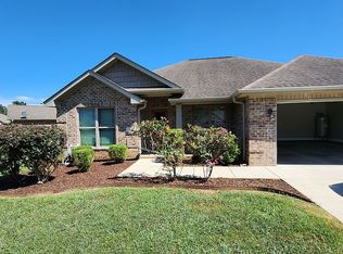 81 Oxford Ln, Decatur, AL 35603