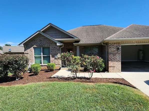 81 Oxford Ln, Decatur, AL 35603
