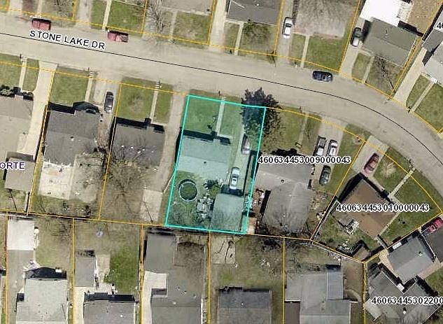 2nd image of 1628 Stone Lake Dr