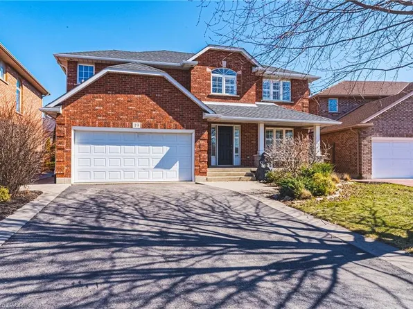 19 Liuna Ct, Hamilton, ON L8E 5Z1