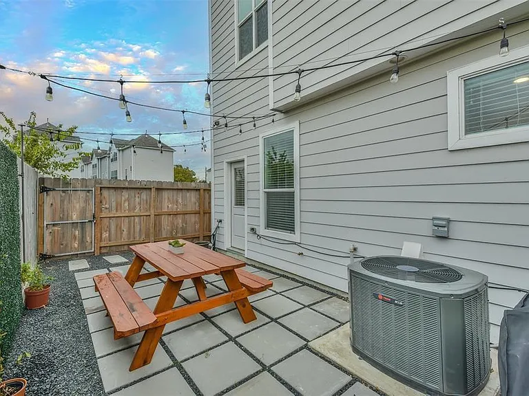 1815 Napa Creek Ln — Photo 4