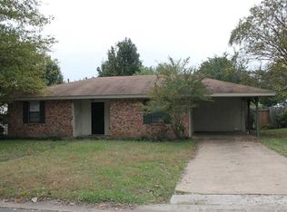 115 Elizabeth Ln, Blossom, TX 75416