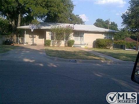 1st image of 2000 NW 4th Ave