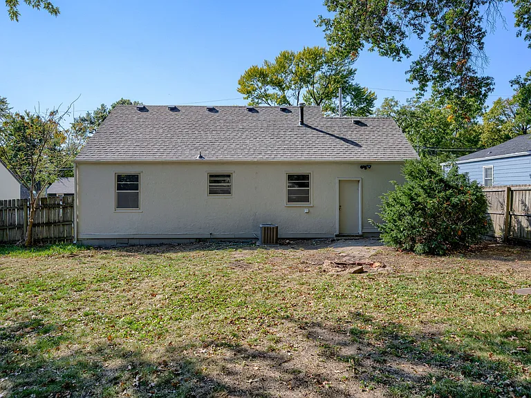 7419 Lamar Ave — Photo 24