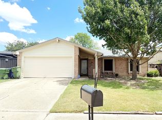 2922 Golden Meadow Dr, Garland, TX 75044