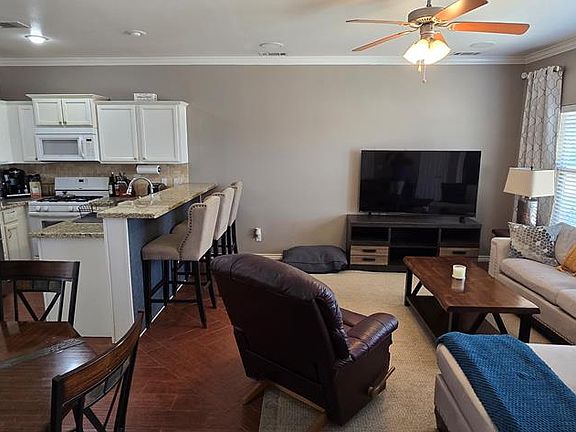 5th image of 7266 Barksdale Ln
