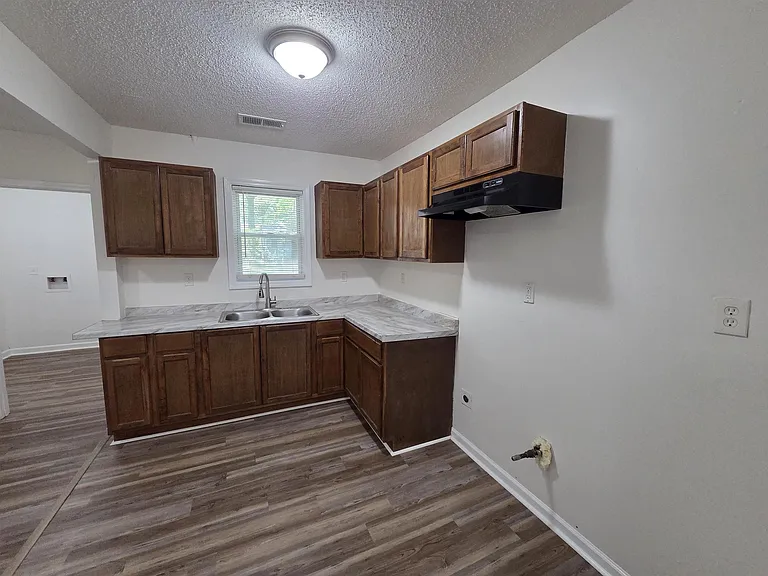 1495 Alta Vista Ave — Photo 18