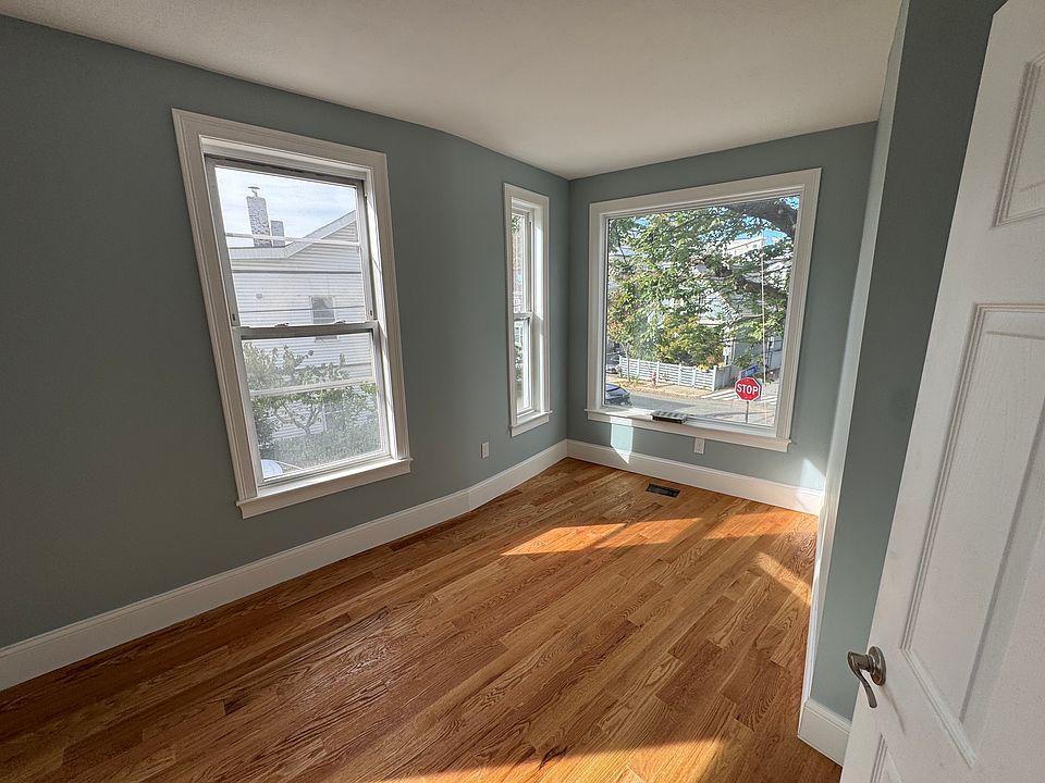 1st image of 13 Spring St #1