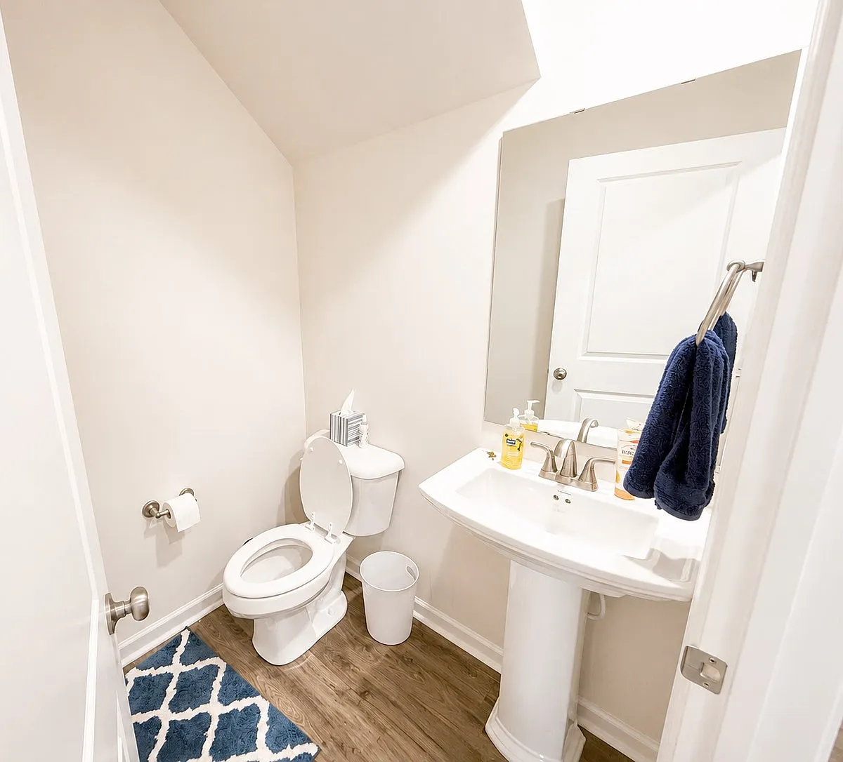 3 bed, 2.5 bath, 1497 sqft, $1,850 — Photo 4