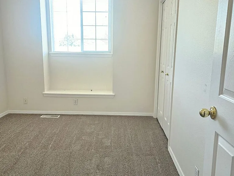 3354 N Summerfield Way — Photo 8