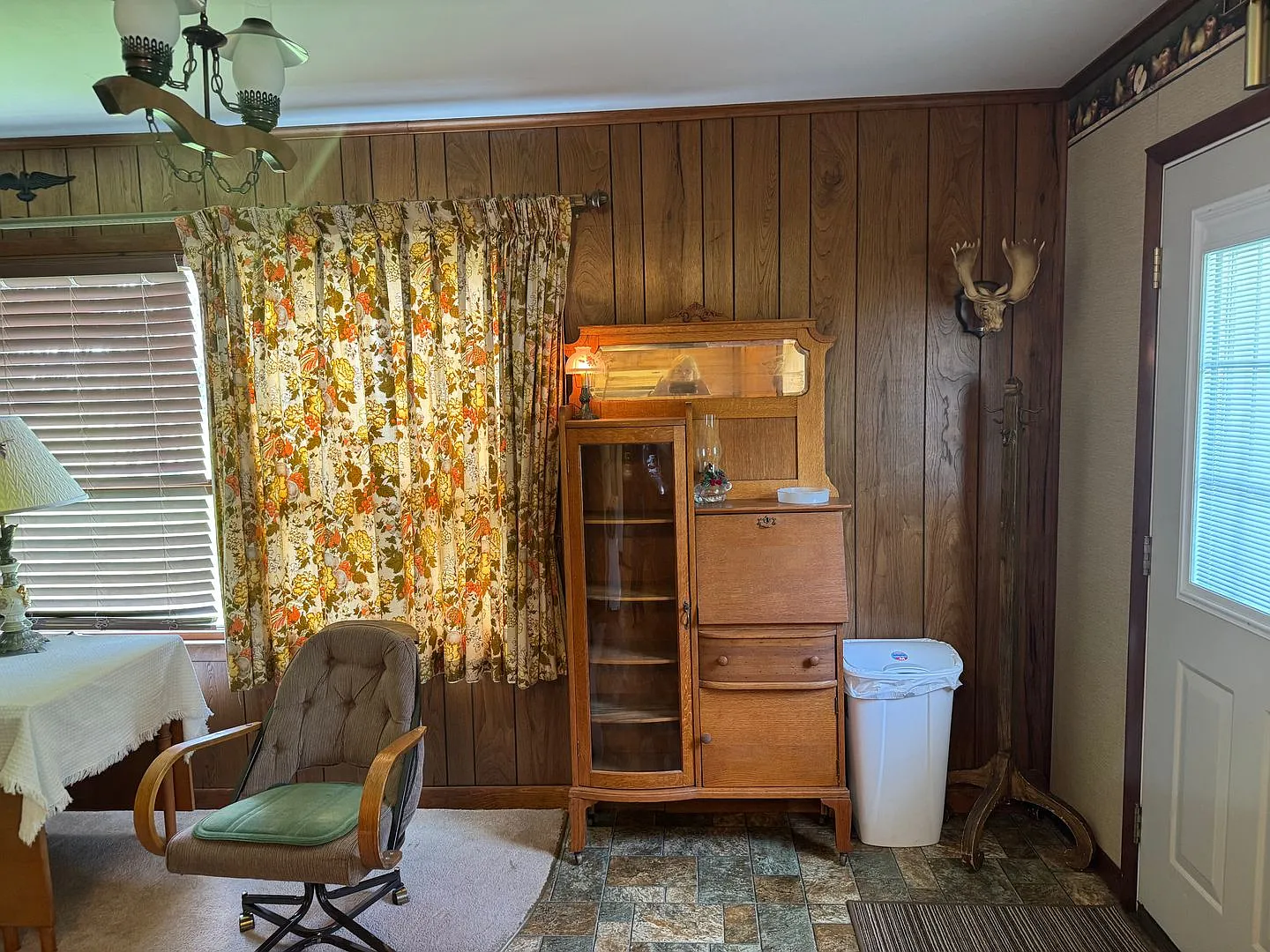 Two Bedroom, One bathroom single family home. — Photo 4