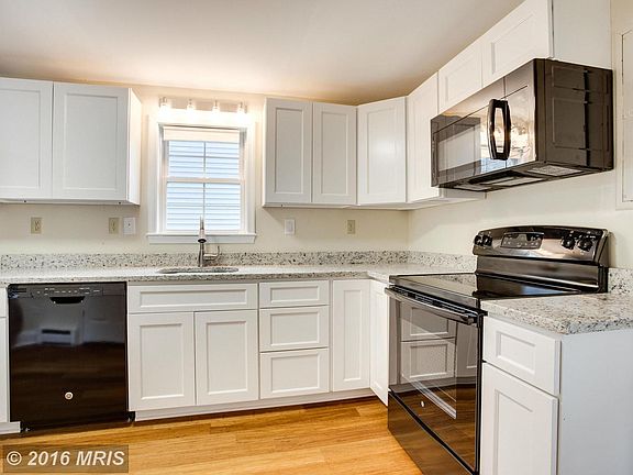4th image of 5521 Harford St