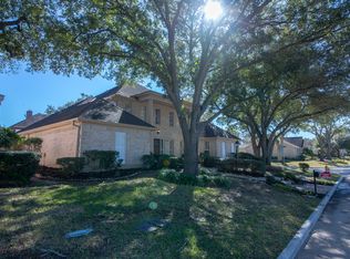 427 Longview Dr, Sugar Land, TX 77478