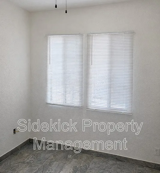 1157 S Townsend Ave — Photo 6