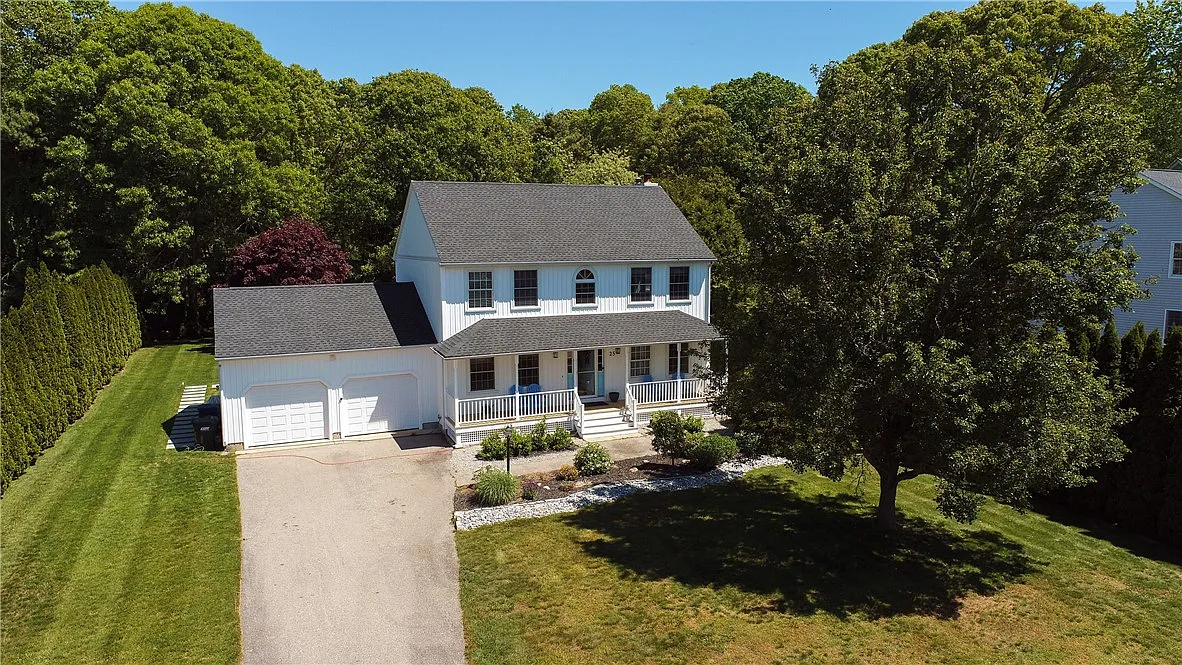 3 bed, 2.5 bath, 1814 sqft, $3,000 — Photo 1