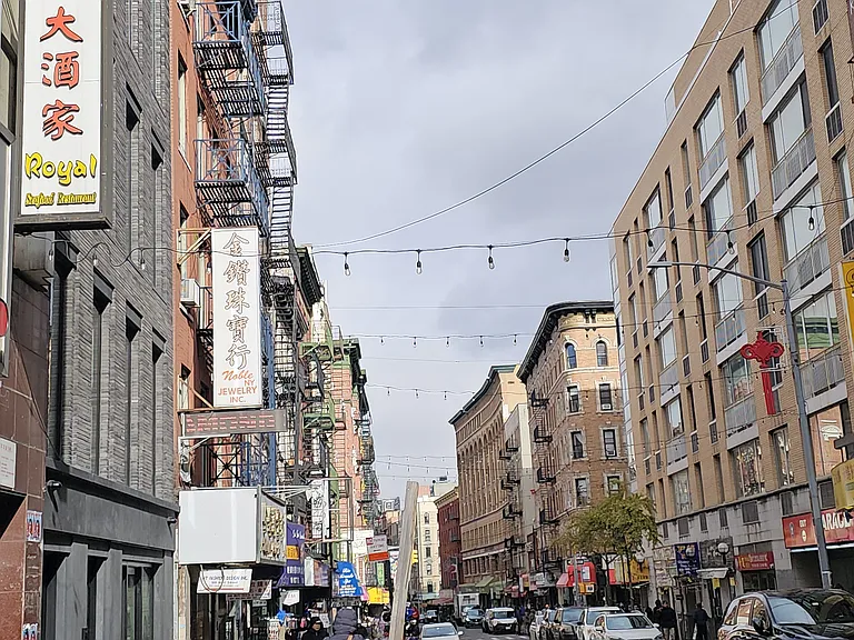 107 Mott St #4F — Photo 1