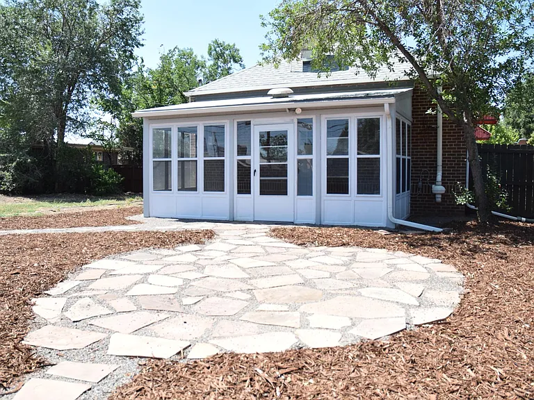 2222 S Acoma St — Photo 20