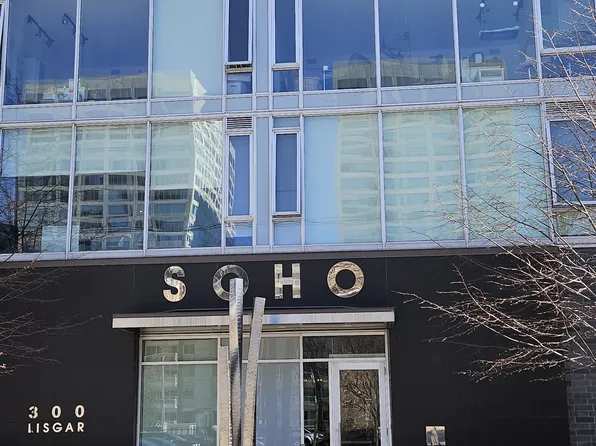 300 Lisgar St #406, Ottawa, ON K2P 0E2