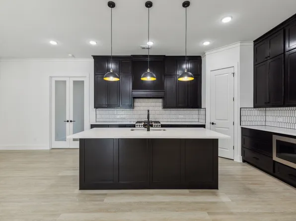 800 Abbey Rd, Van Alstyne, TX 75495