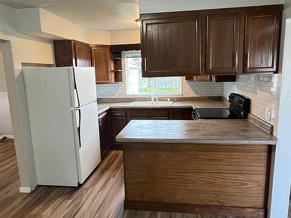 4th image of 804 Wood Ave