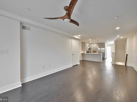 5th image of 1127 N American St #1