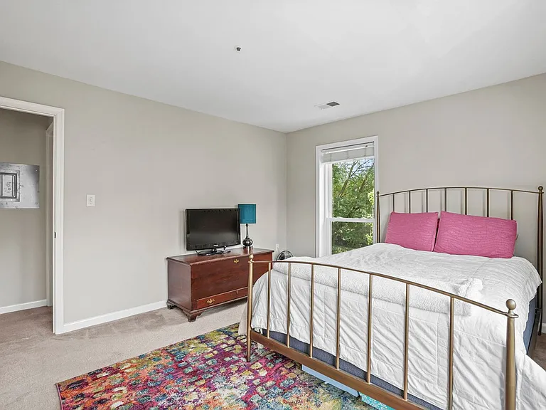 3178 Summit Square Dr #D2 — Photo 16