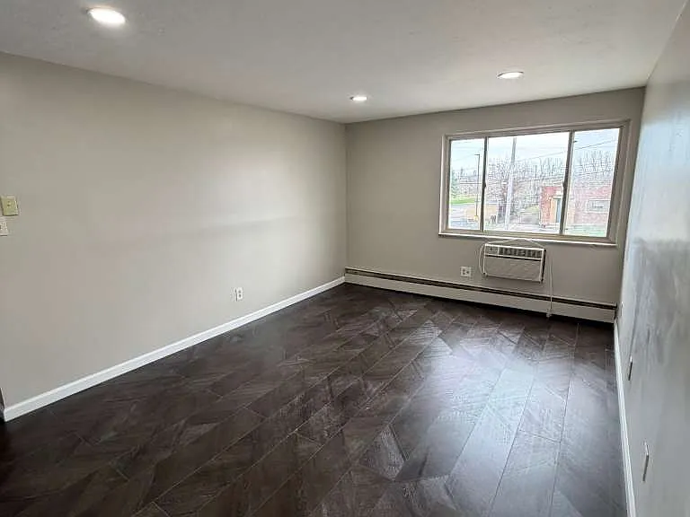 3317 Henninger Rd #303 — Photo 3