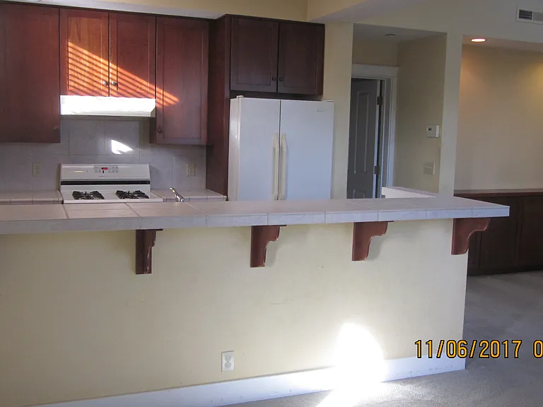 125 Plum St #B — Photo 4