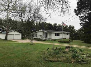 2187 W Fairview Rd, Freeport, IL 61032