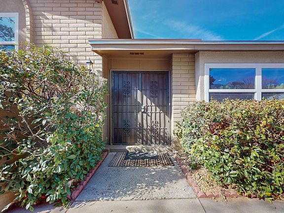 4th image of 3705 Valerie Pl NE