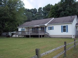 10944 Milnes Rd, Jonesville, MI 49250