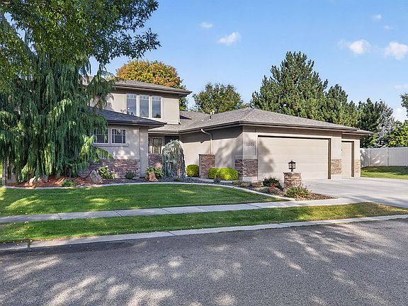 3rd image of 3805 S Basilica Way