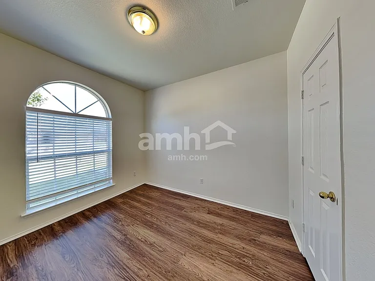 1417 Indian Wells Trl — Photo 16