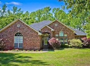 13997 Redwood Cir, Lindale, TX 75771