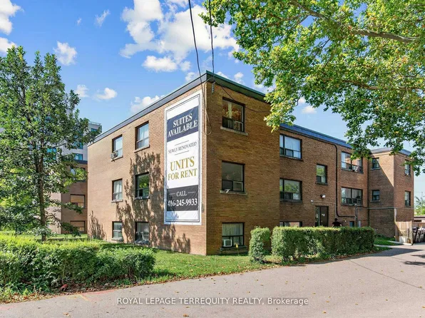 2548 Keele St #2, Toronto, ON M6L 2N8