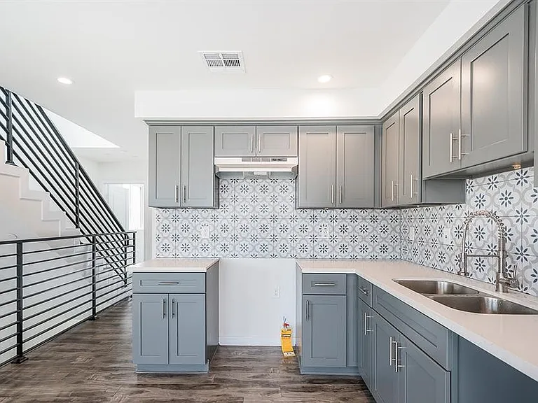 1809 S New Hampshire Ave — Photo 10