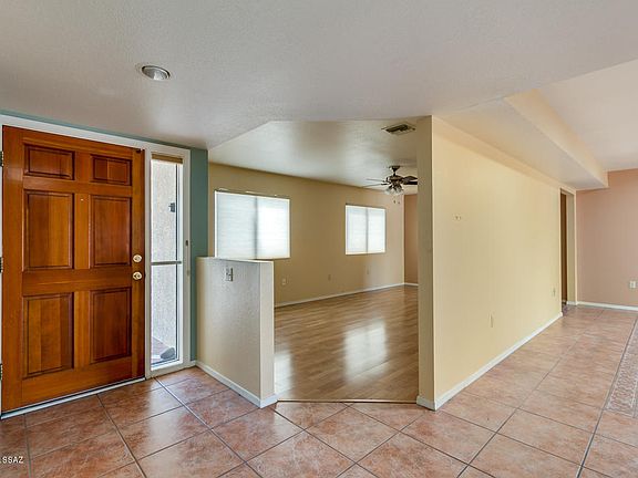 5th image of 826 W Belltower Dr