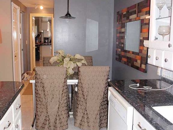 3rd image of 1545 Euclid Ave APT 2E