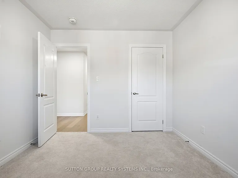 99 Baker St — Photo 20